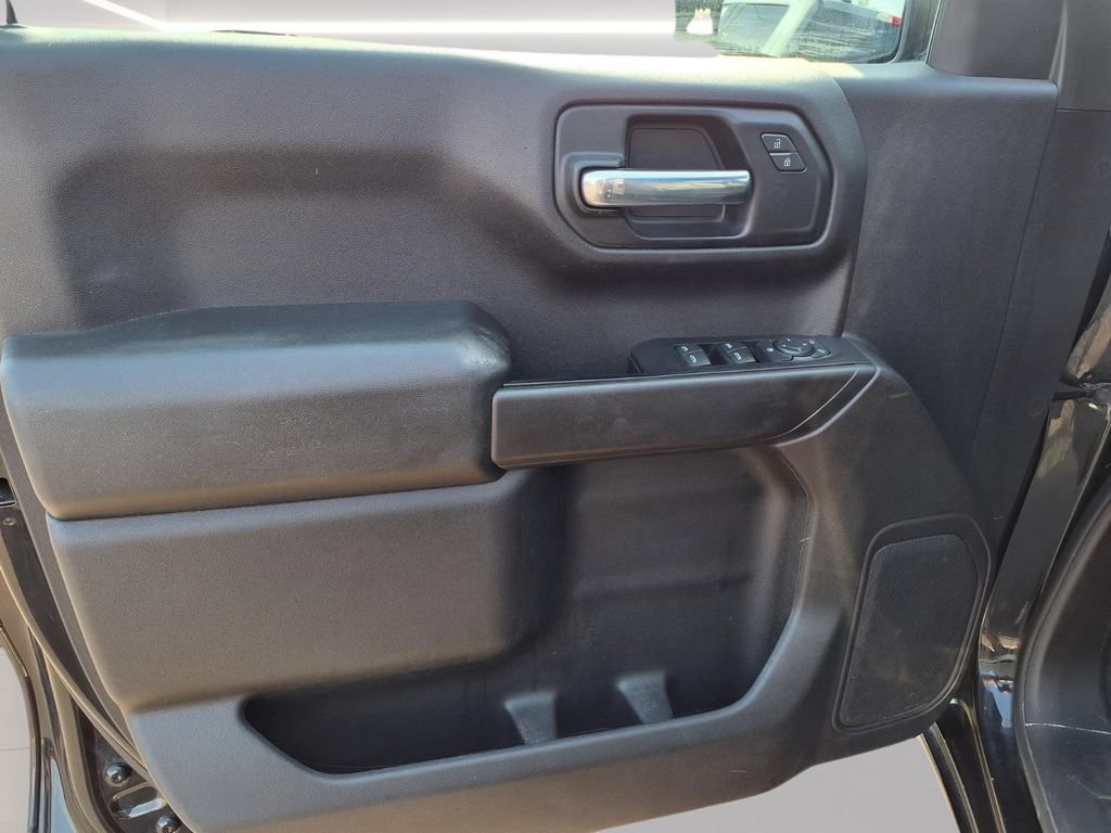 Used 2020 Chevrolet Silverado 1500 Custom w/ Custom Value Package AWD/4WD image 13