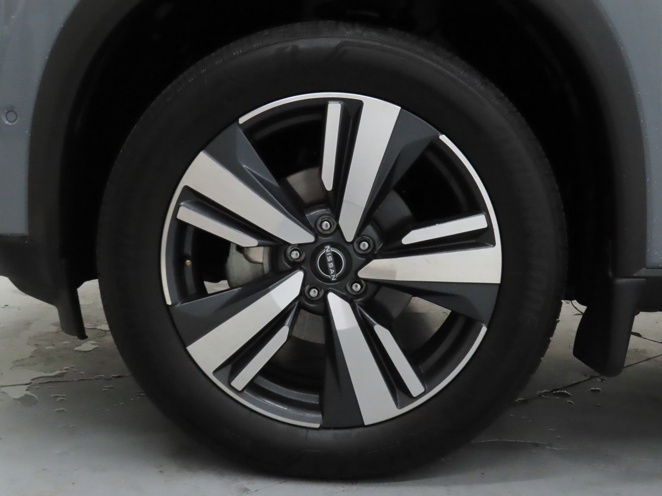 Used 2023 Nissan Rogue SL w/ SL Premium Package image 28