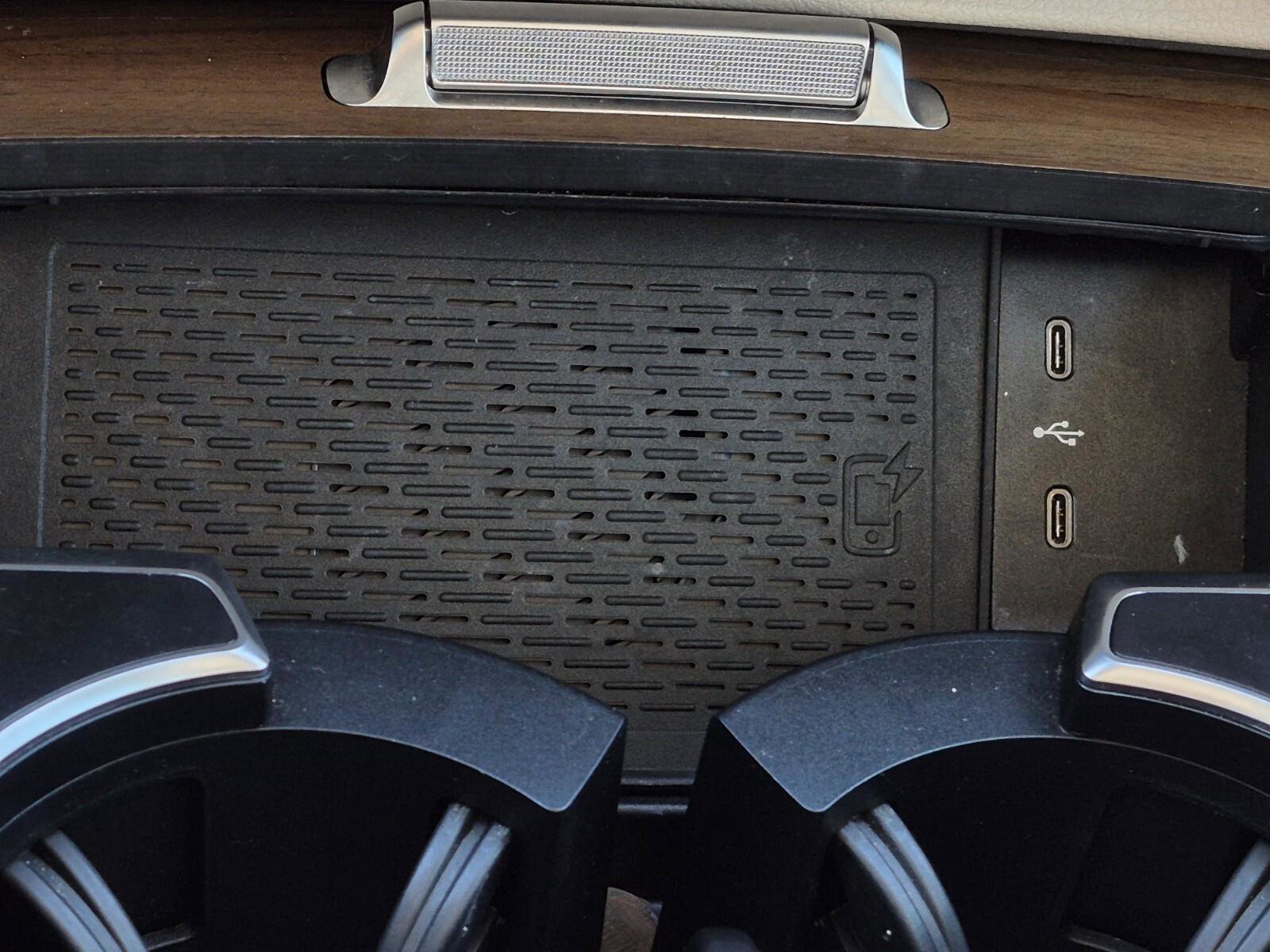 Used 2024 Mercedes-Benz GLS 450 4MATIC image 24