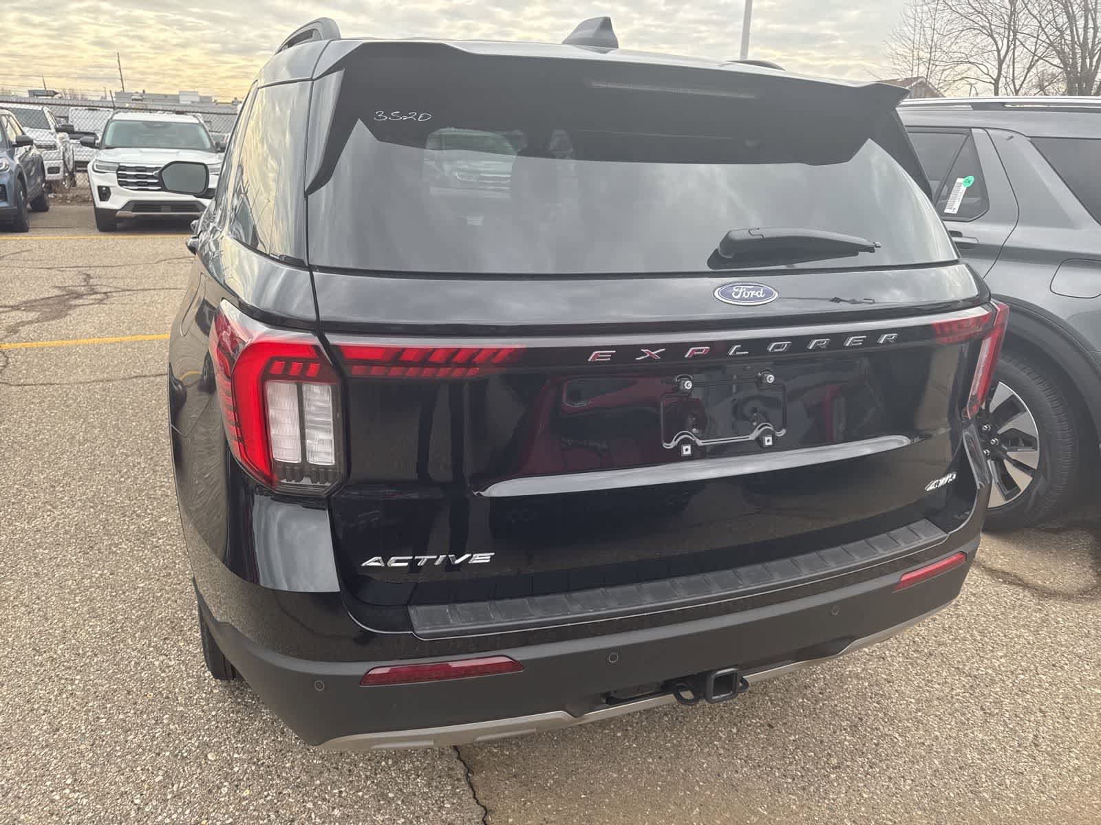 New 2026 Ford Explorer Active w/ Active Comfort Package AWD/4WD image 17