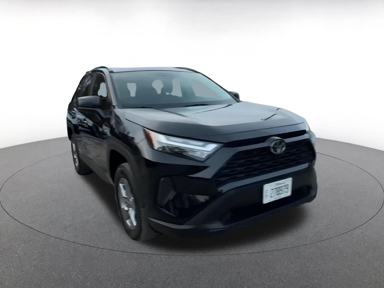 Used 2025 Toyota RAV4 LE image 3