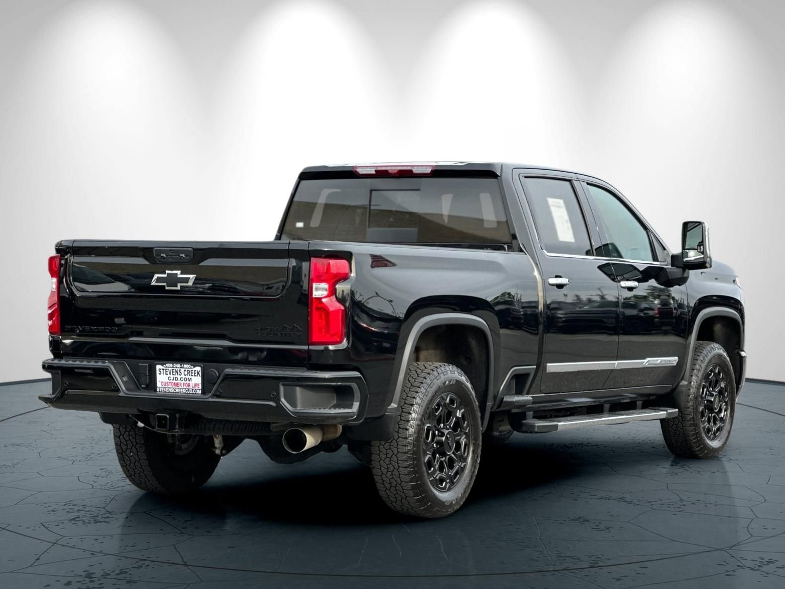 Used 2024 Chevrolet Silverado 2500 High Country w/ Max Trailering Package image 4