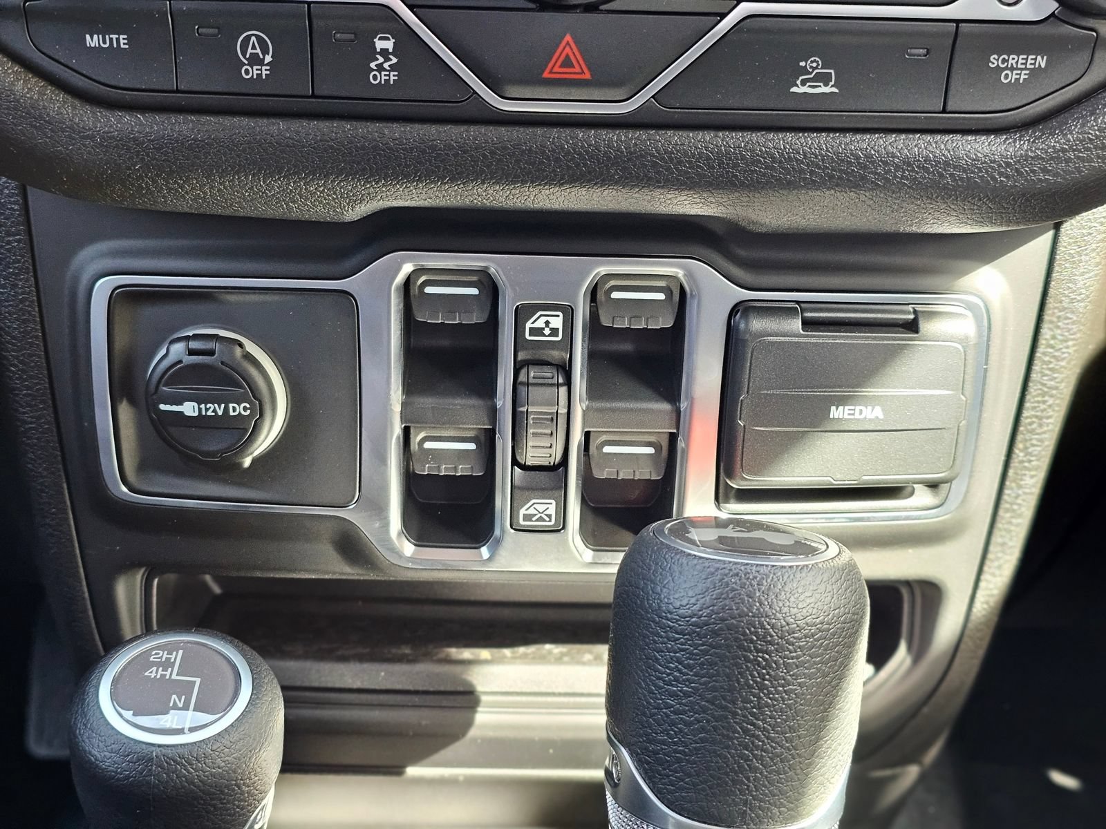 New 2026 Jeep Wrangler Unlimited Sport AWD/4WD image 15