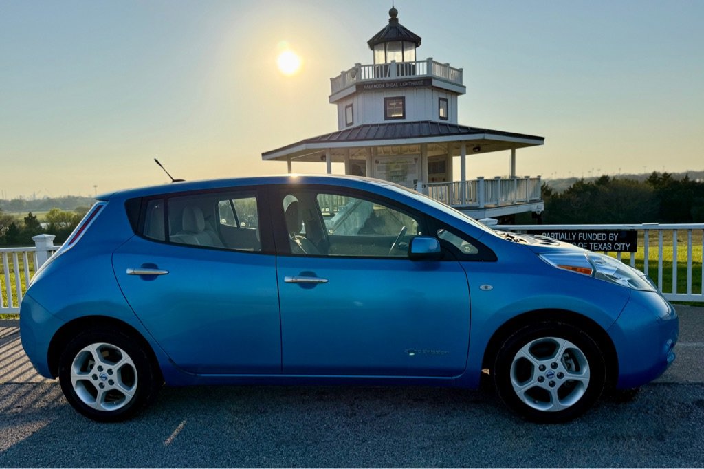 Used 2012 Nissan Leaf SL image 4