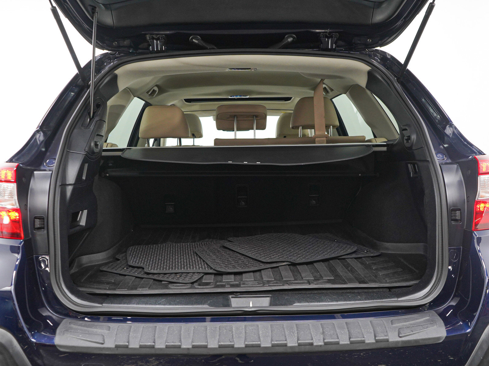 Used 2018 Subaru Outback 2.5i Limited AWD/4WD image 17