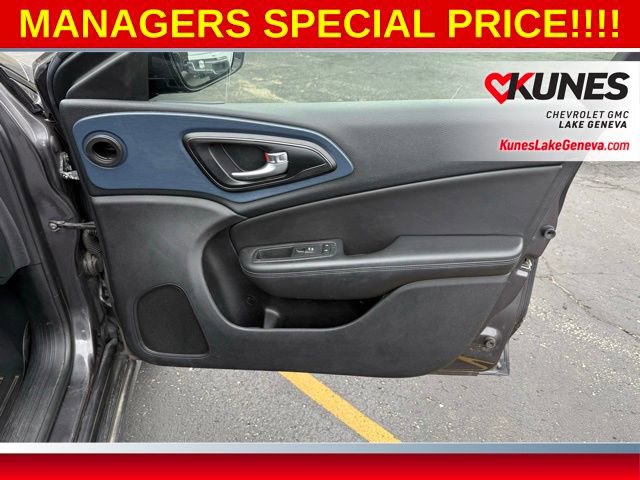 Used 2016 Chrysler 200 S AWD/4WD image 21