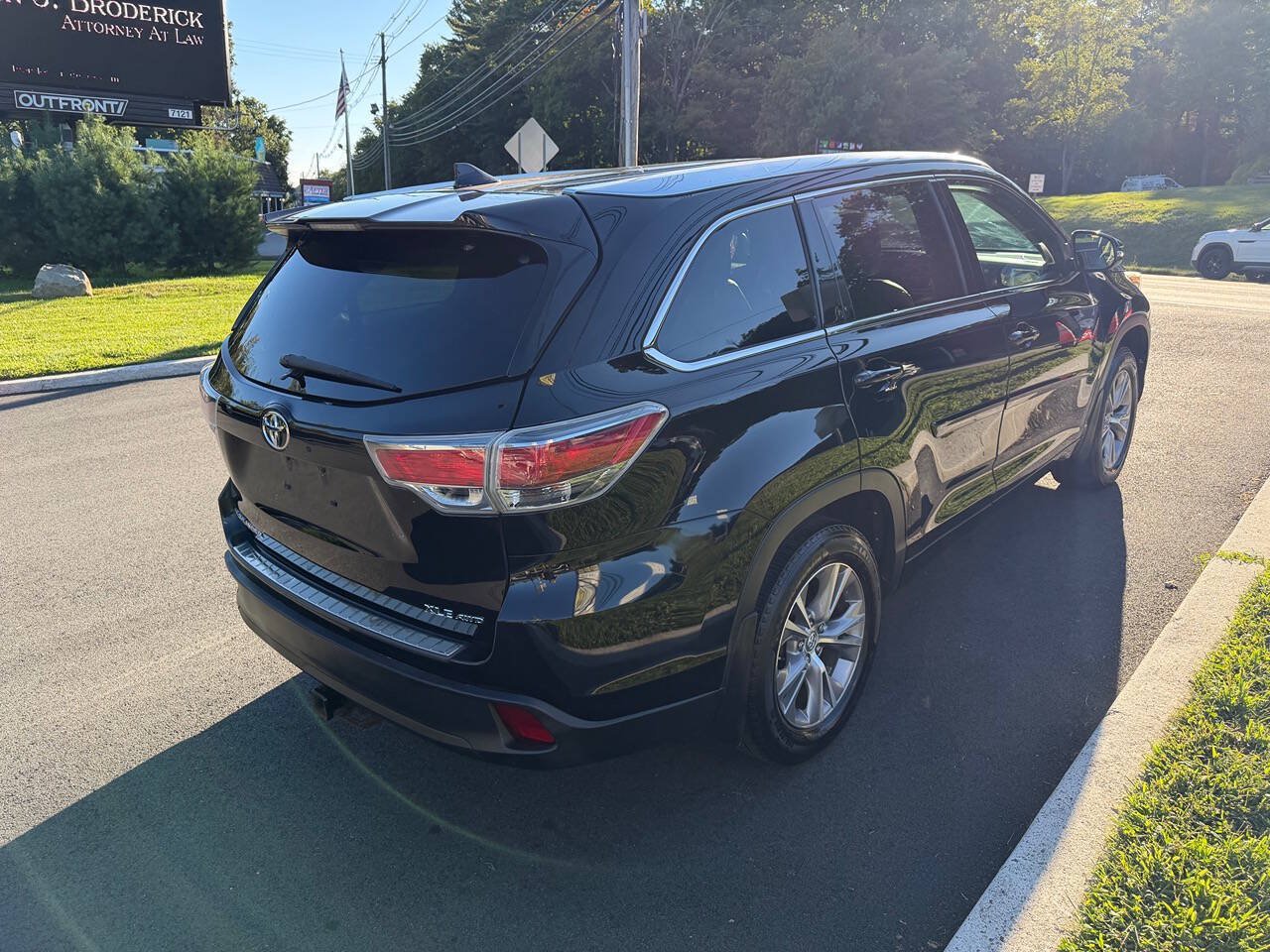 Used 2015 Toyota Highlander XLE AWD/4WD image 5