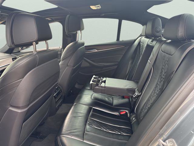 Used 2018 BMW M550i xDrive AWD/4WD image 18