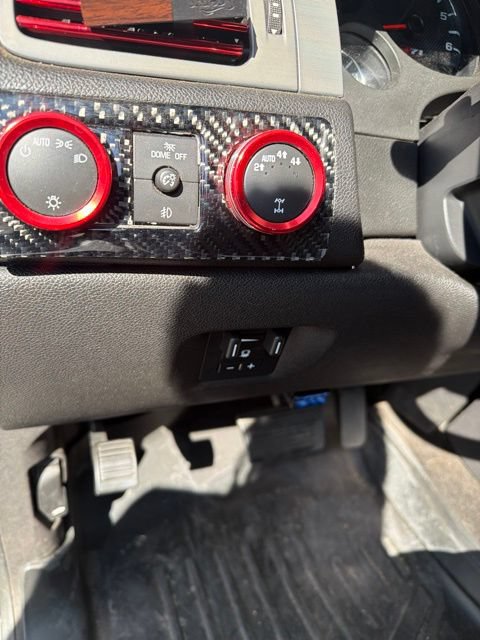 Used 2011 Chevrolet Avalanche LT w/ Suspension Package, Off-Road AWD/4WD image 24