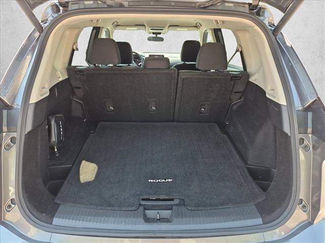 Used 2024 Nissan Rogue SV FWD image 6
