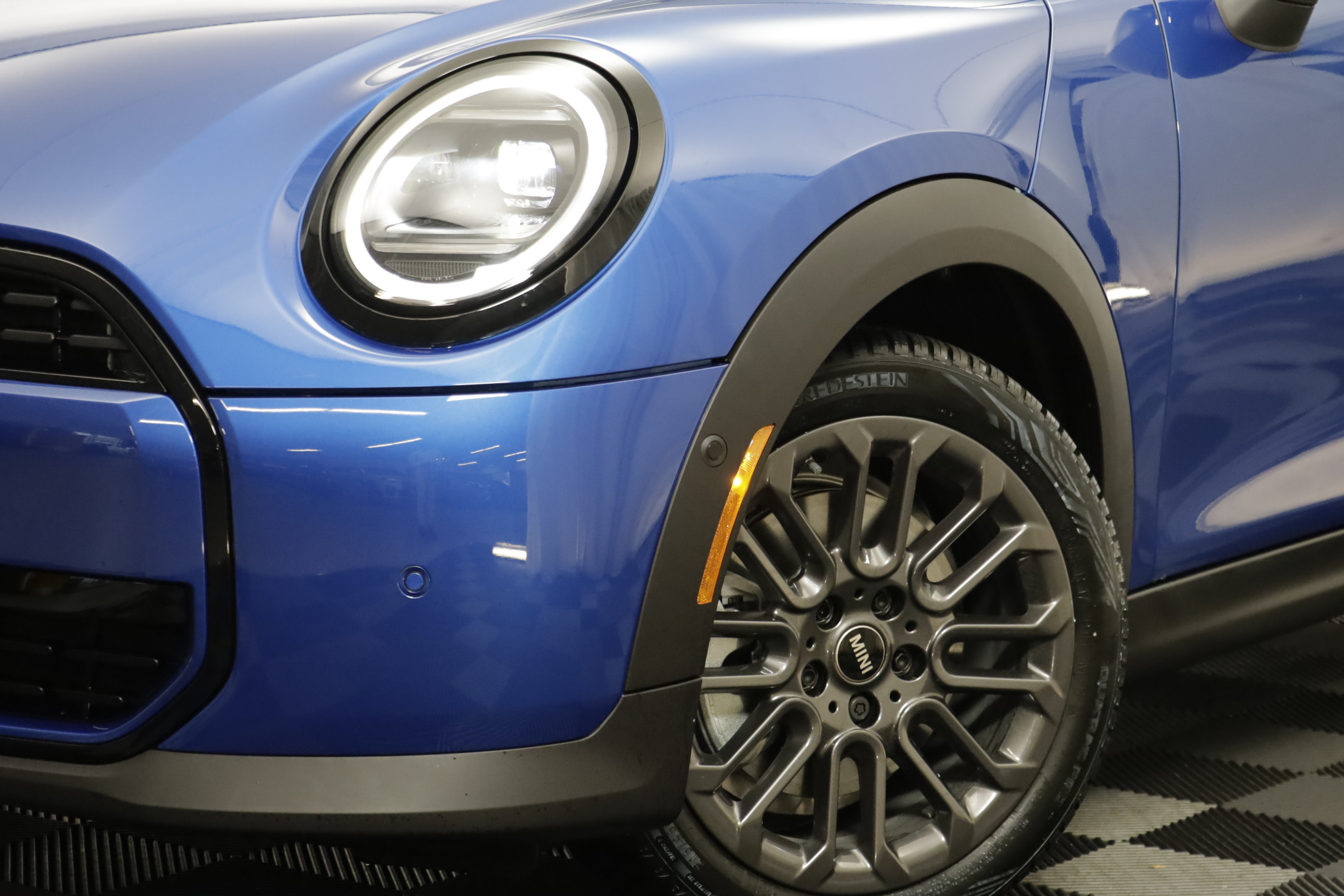 New 2027 MINI Cooper 4-Door Hardtop FWD image 4