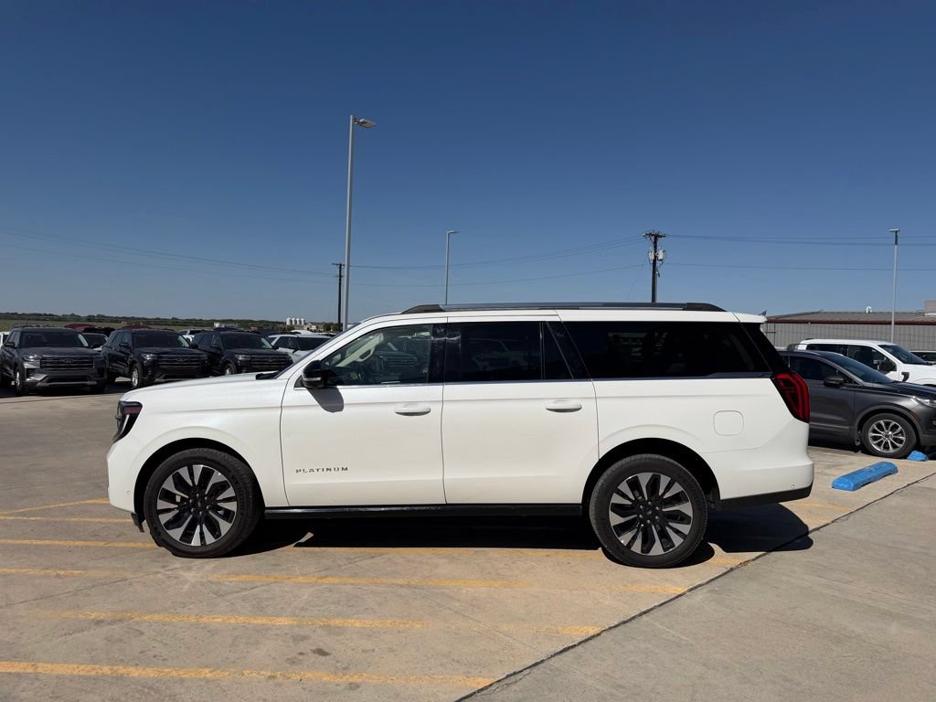 Used 2025 Ford Expedition Max Platinum w/ Driver's Package AWD/4WD image 4