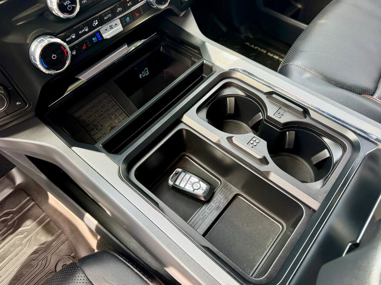 Used 2023 Ford F250 Lariat w/ Chrome Package image 34