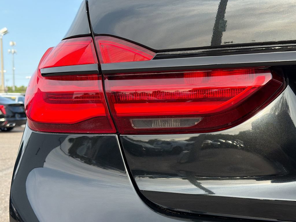 Used 2018 BMW 740i image 10