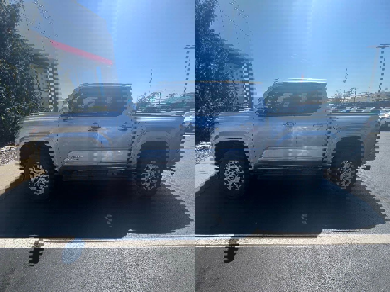 Used 2024 Toyota Tacoma SR5 image 2