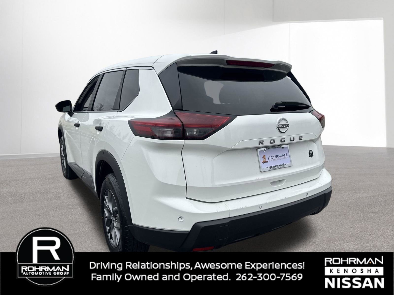 Used 2024 Nissan Rogue S image 5