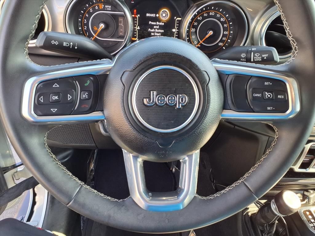 Used 2023 Jeep Gladiator Overland AWD/4WD image 18
