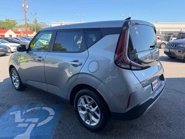 Used 2024 Kia Soul LX w/ Option Group 015 FWD image 36