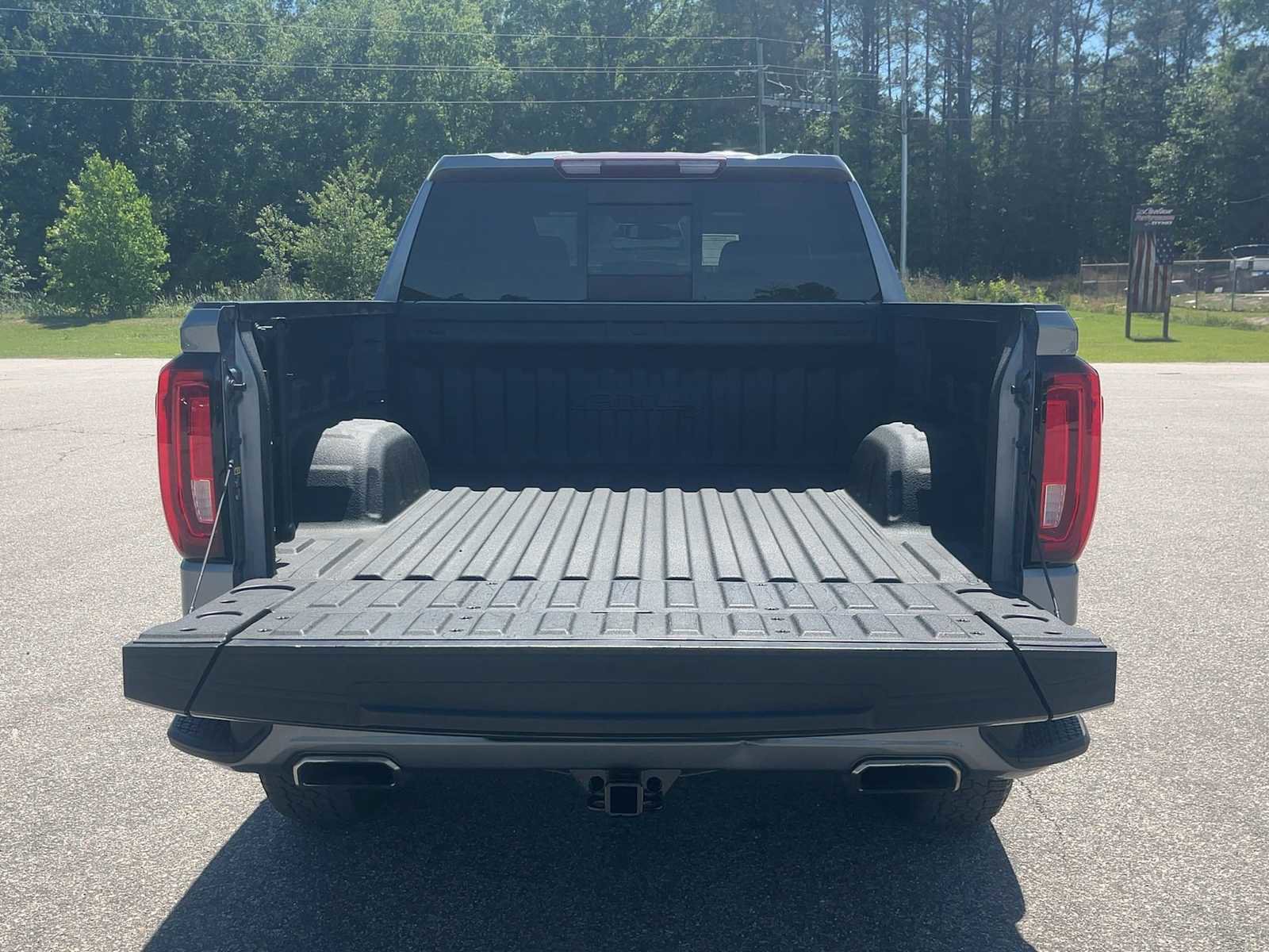Used 2019 GMC Sierra 1500 AT4 w/ AT4 Preferred Package AWD/4WD image 12