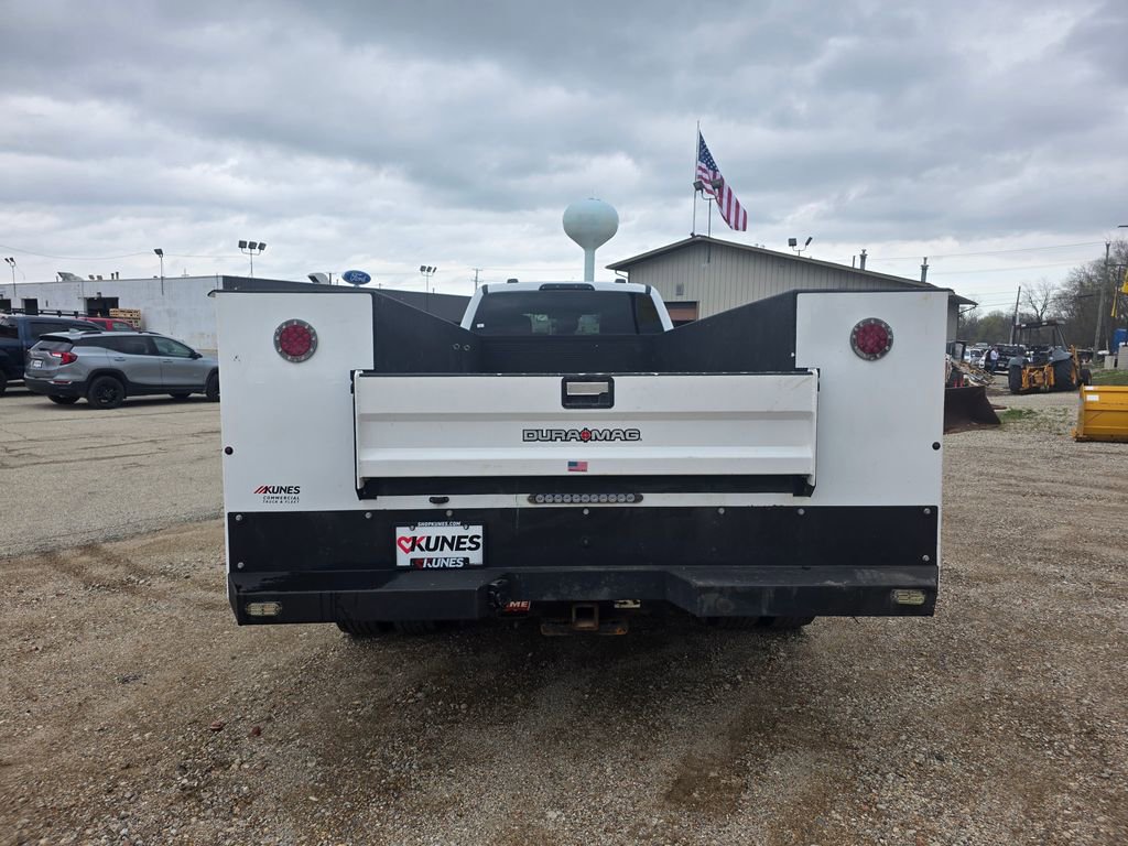 Used 2023 Ford F550 2WD Crew Cab Super Duty image 10