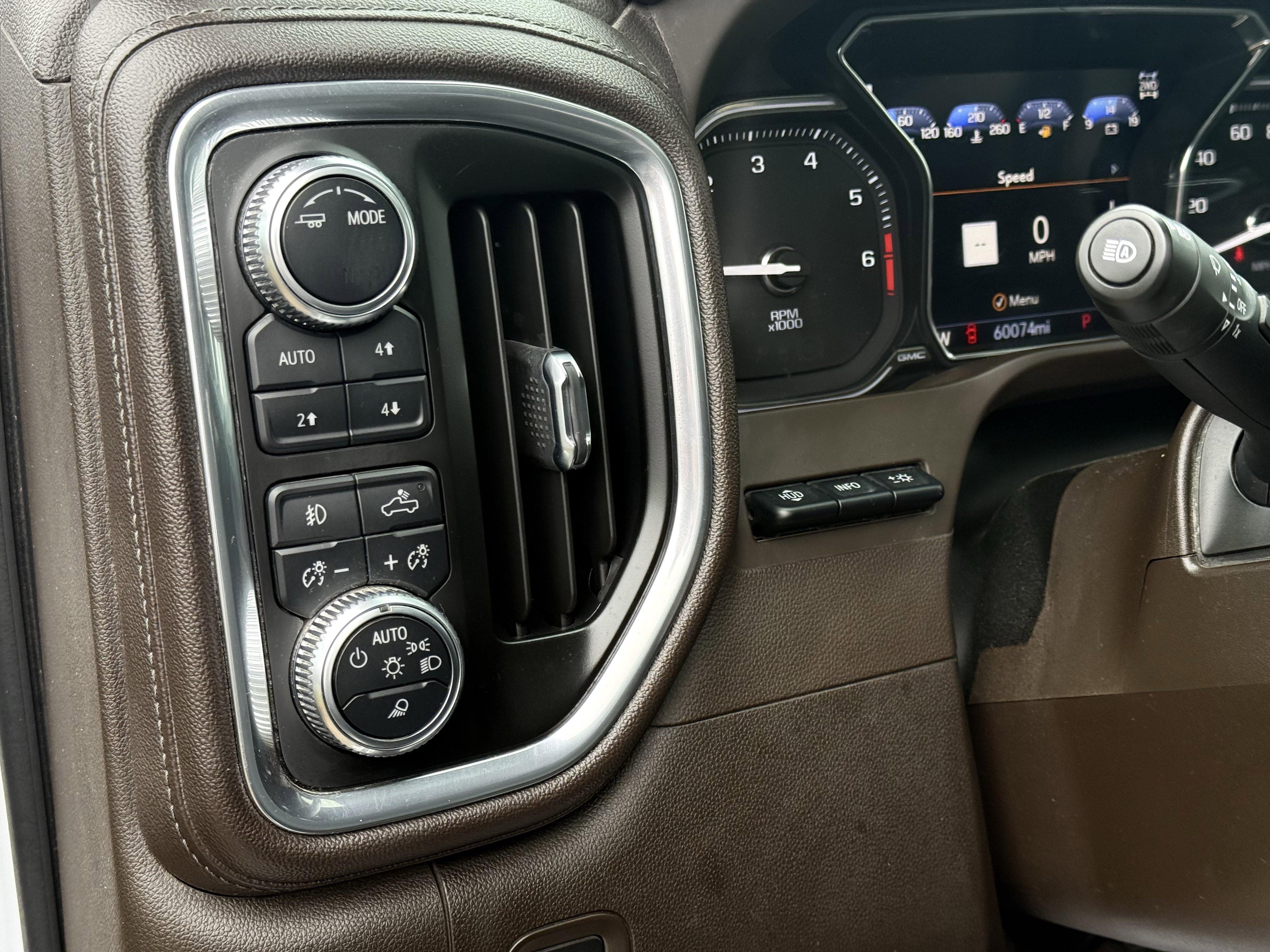 Certified 2023 GMC Sierra 2500 Denali w/ Denali Ultimate Package AWD/4WD image 18