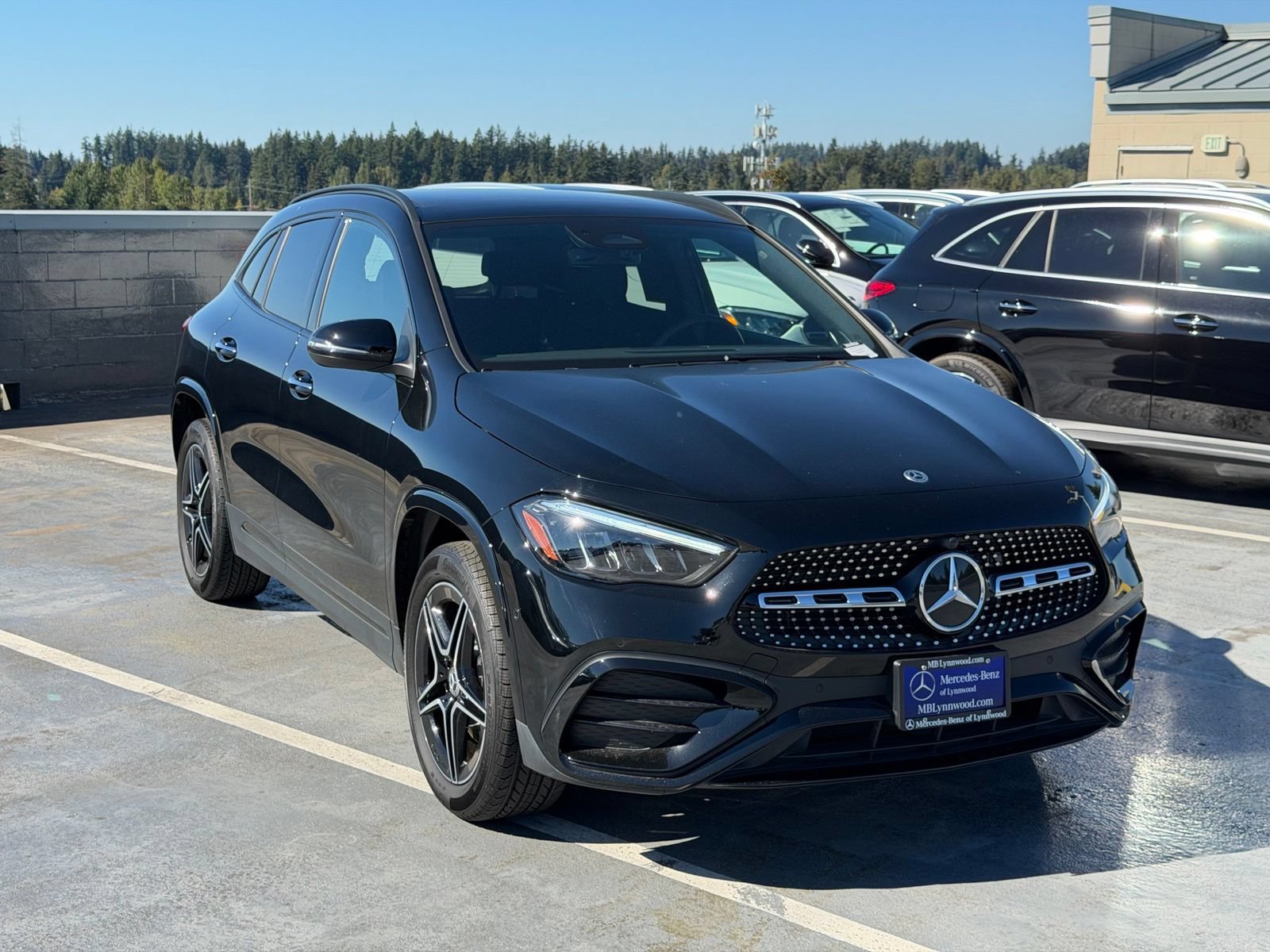 Used 2024 Mercedes-Benz GLA 250 4MATIC image 3