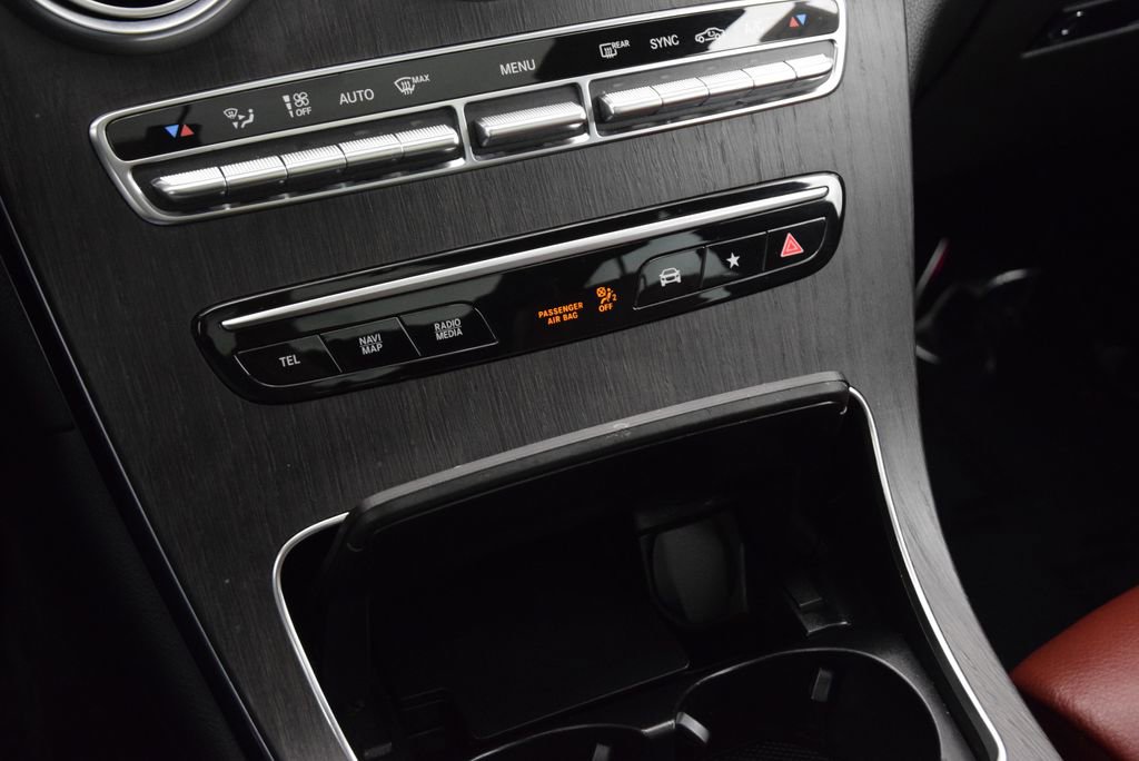 Used 2022 Mercedes-Benz GLC 43 AMG 4MATIC image 32