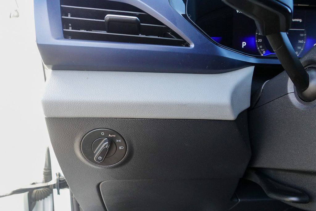 Used 2022 Volkswagen Taos SE image 19