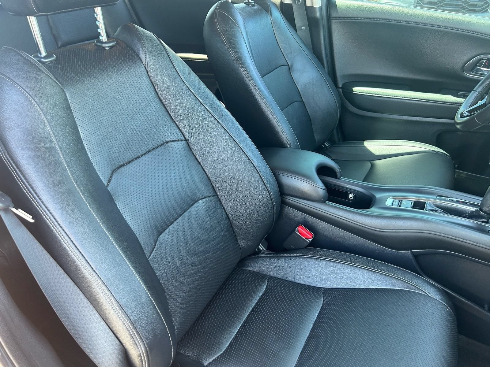 Used 2022 Honda HR-V EX-L image 12