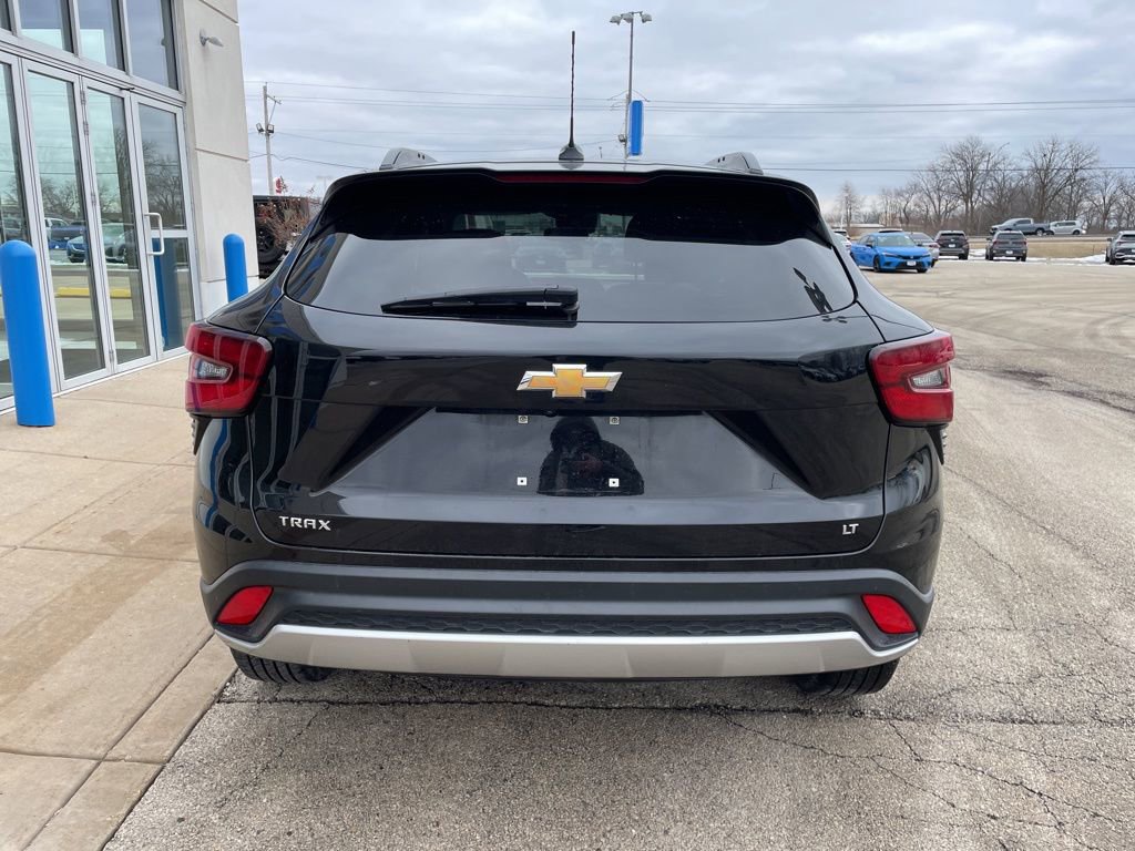 Used 2024 Chevrolet Trax LT w/ Driver Confidence Package FWD image 6