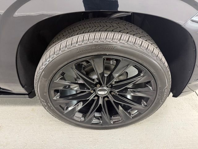 Used 2026 Cadillac Escalade Platinum Sport w/ LPO, ONYX Package image 6