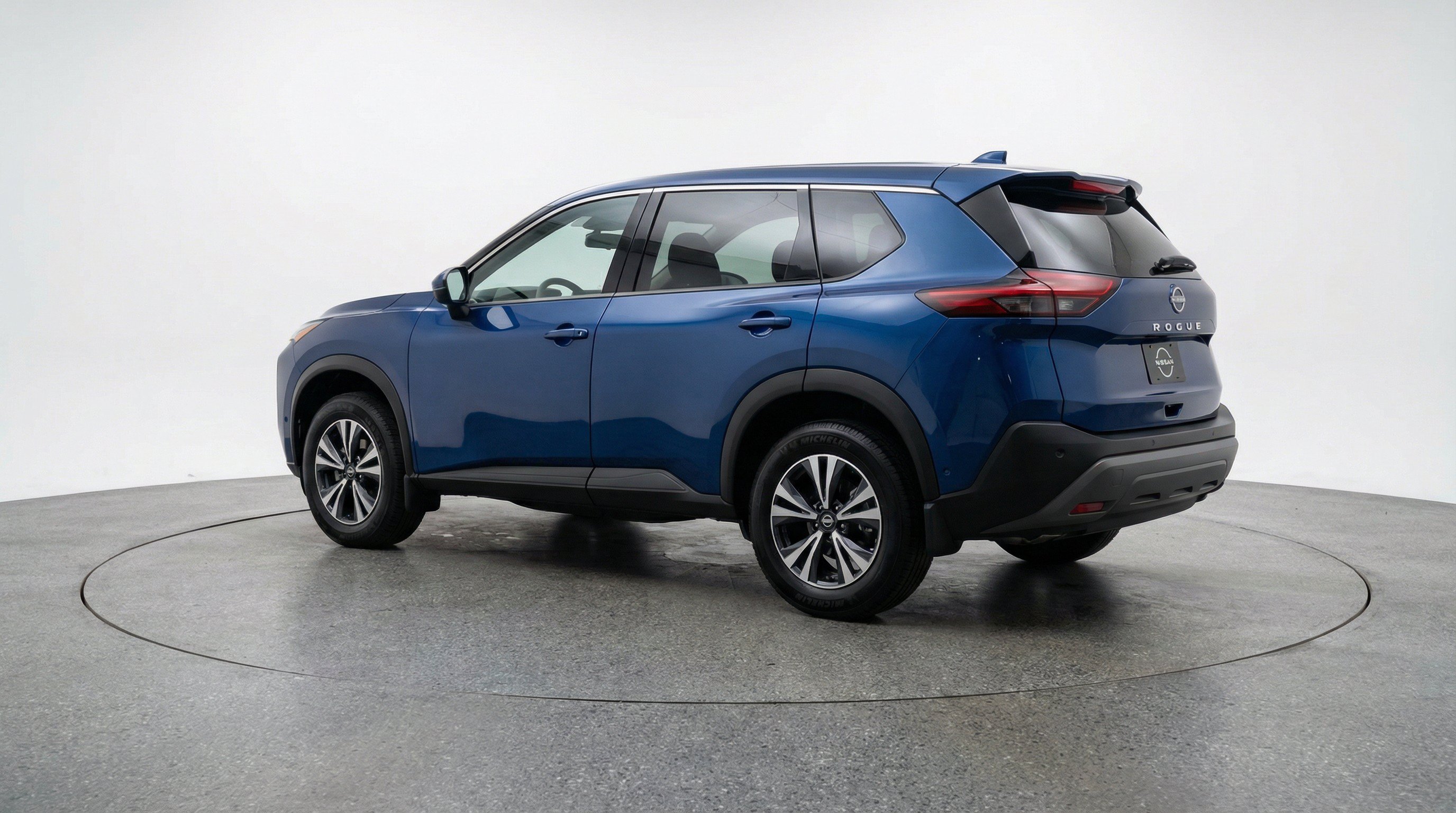 Used 2025 Nissan Rogue SV FWD image 6