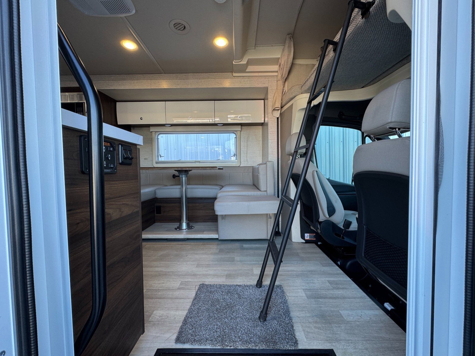 Used 2021 Mercedes-Benz Sprinter 3500 w/ Acoustic Package image 35