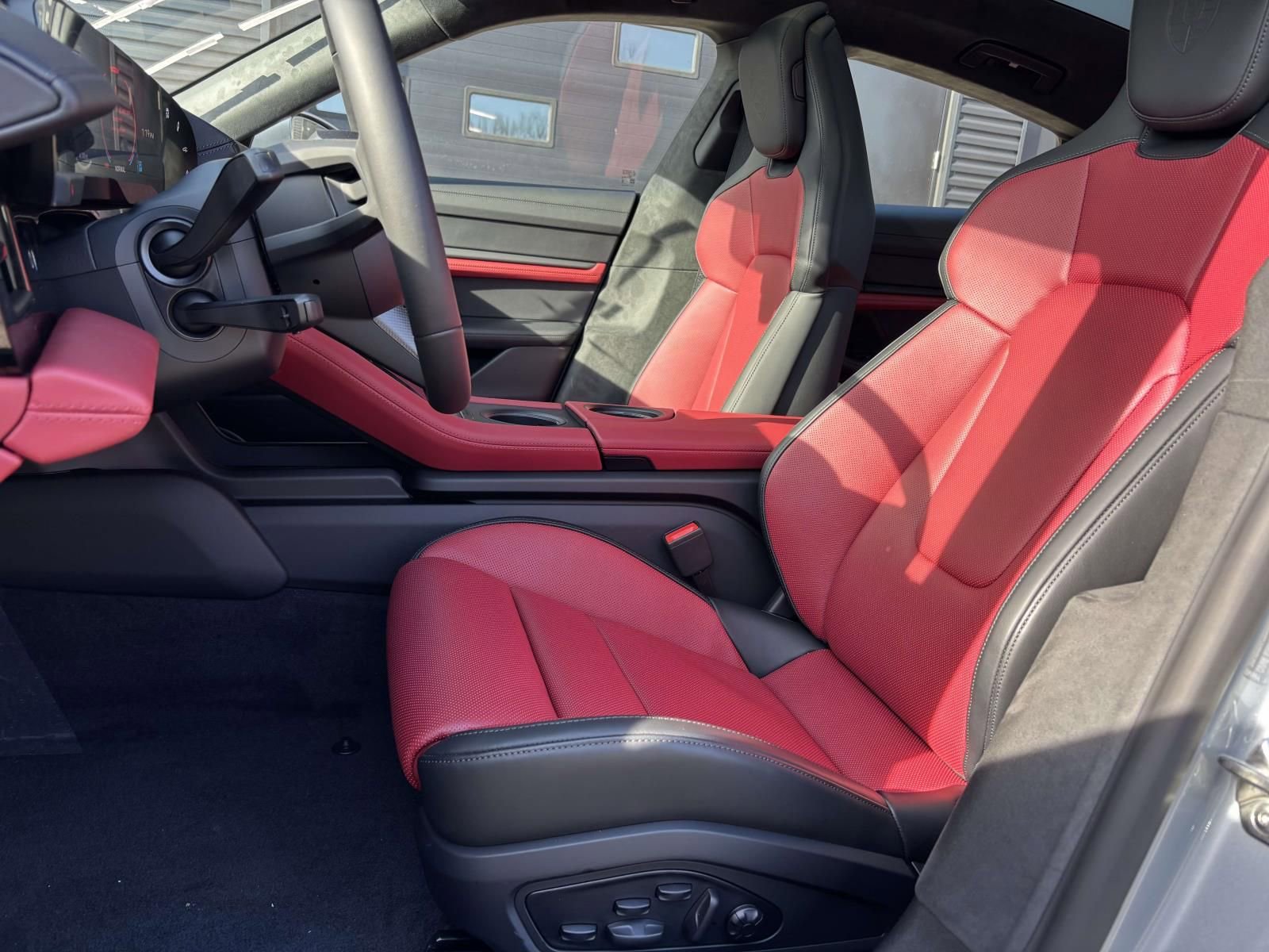 New 2026 Porsche Taycan GTS AWD/4WD image 16
