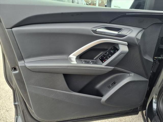 Used 2025 Audi Q5 Premium w/ Convenience Package AWD/4WD image 12