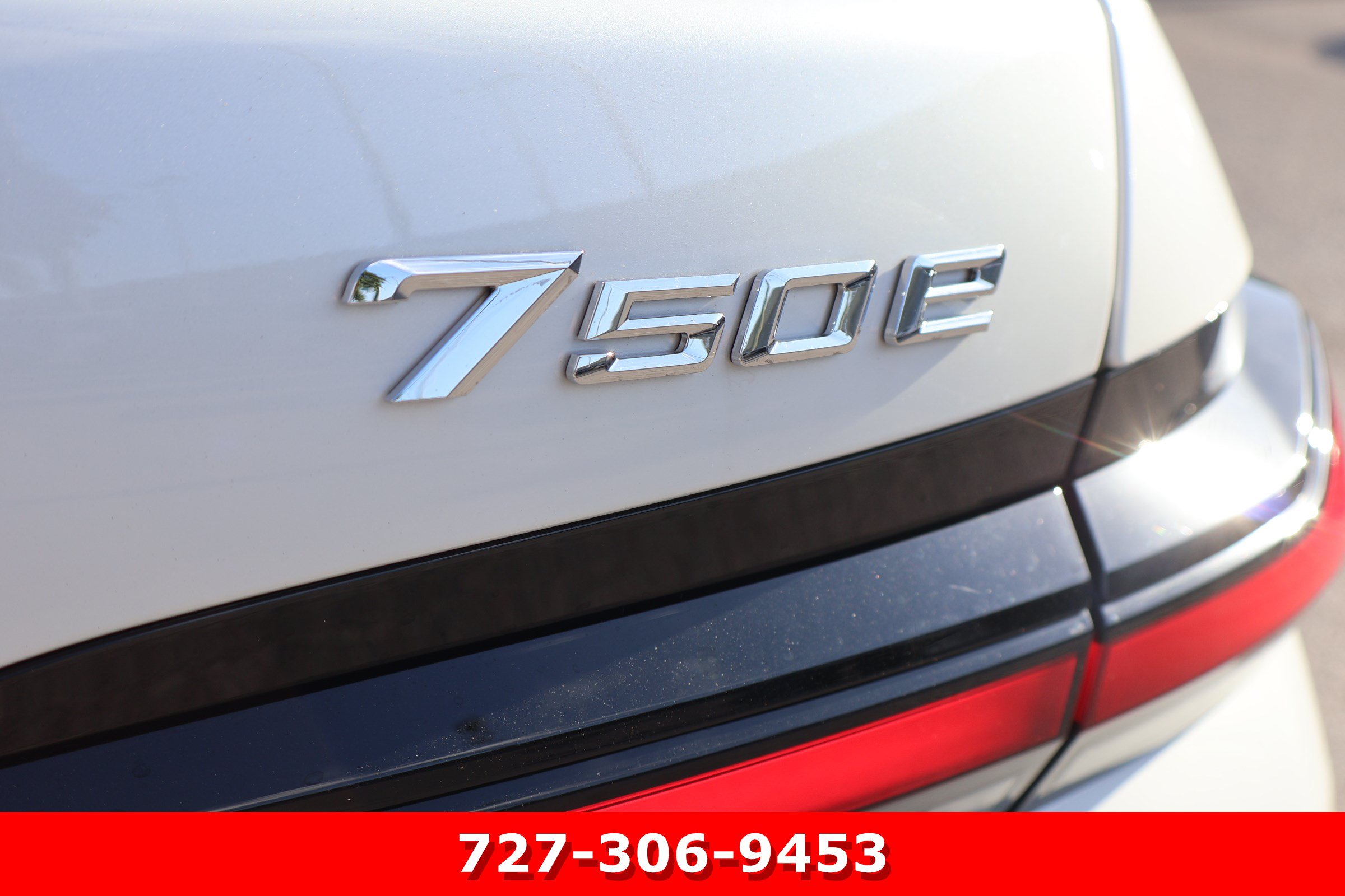 Used 2026 BMW 750e xDrive w/ Luxury Rear Seating Package AWD/4WD image 9