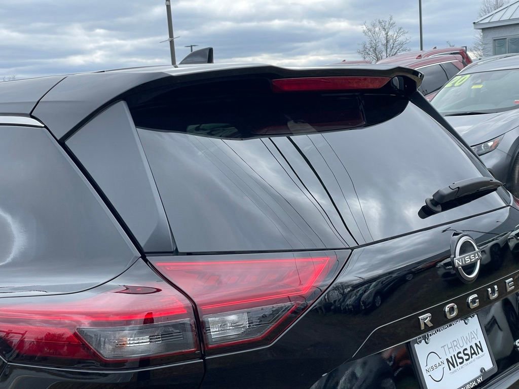 Certified 2022 Nissan Rogue SV w/ SV Premium Package image 29