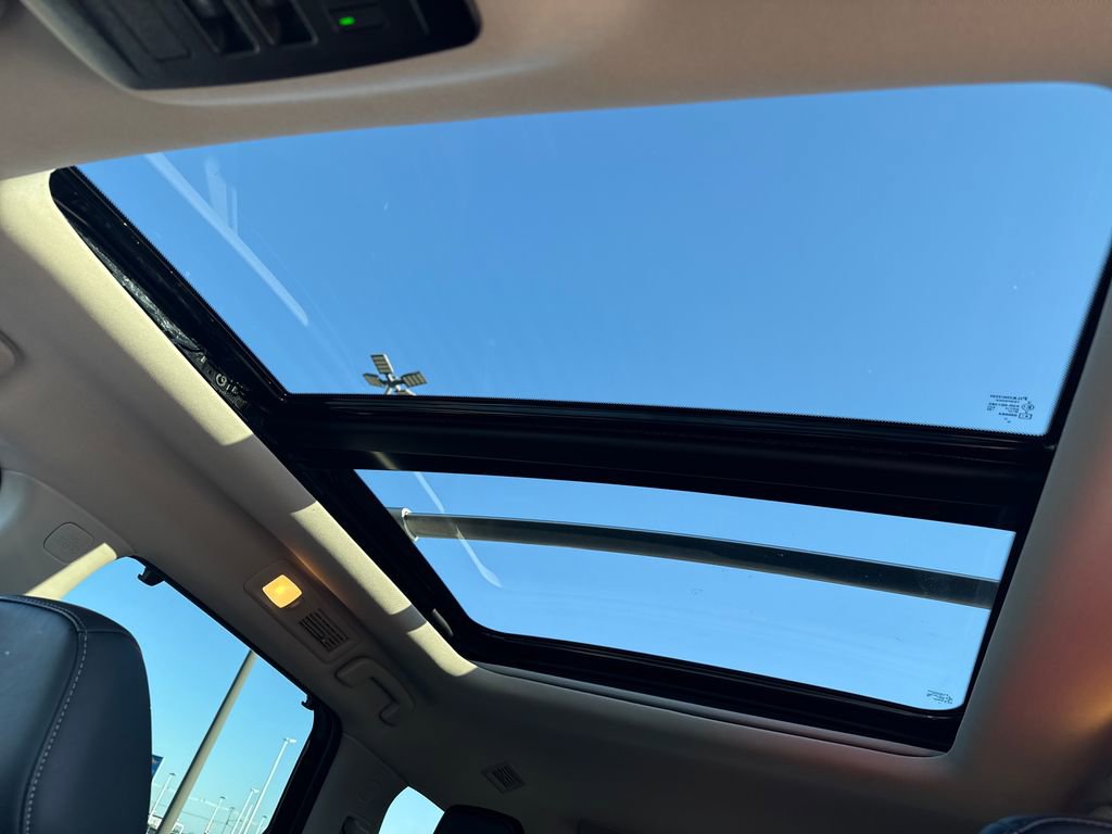 Used 2024 Nissan Pathfinder Platinum w/ Cargo Package image 24