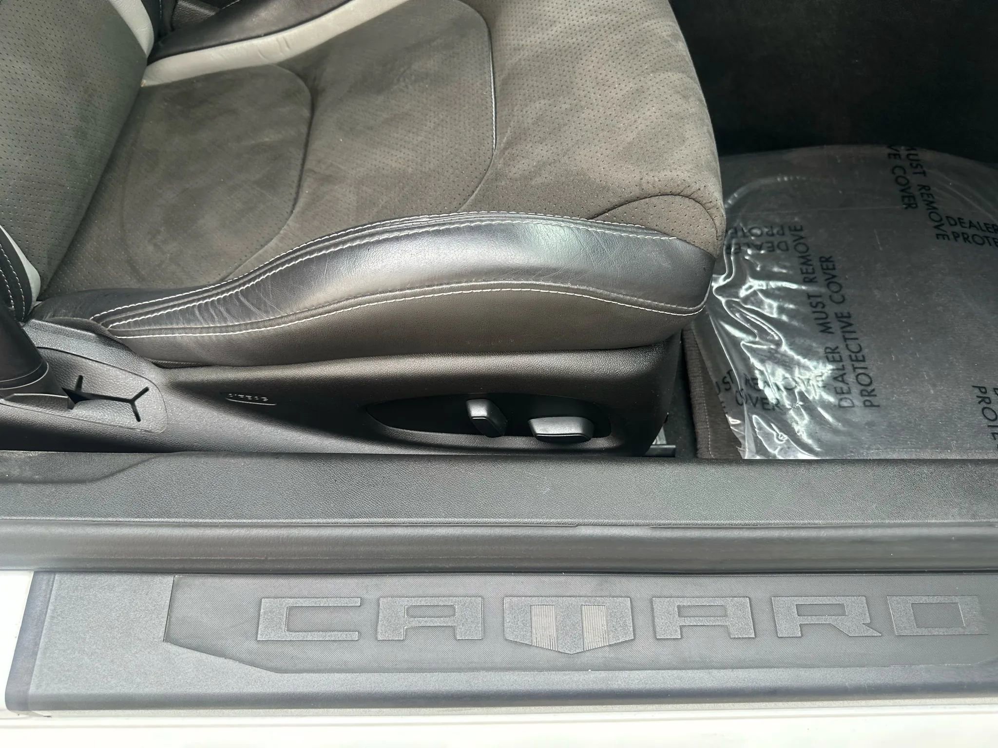 Used 2018 Chevrolet Camaro SS image 22