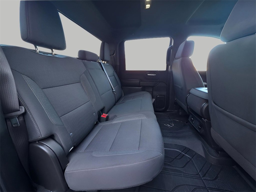 Used 2025 Chevrolet Silverado 2500 Custom w/ Custom Value Package image 9