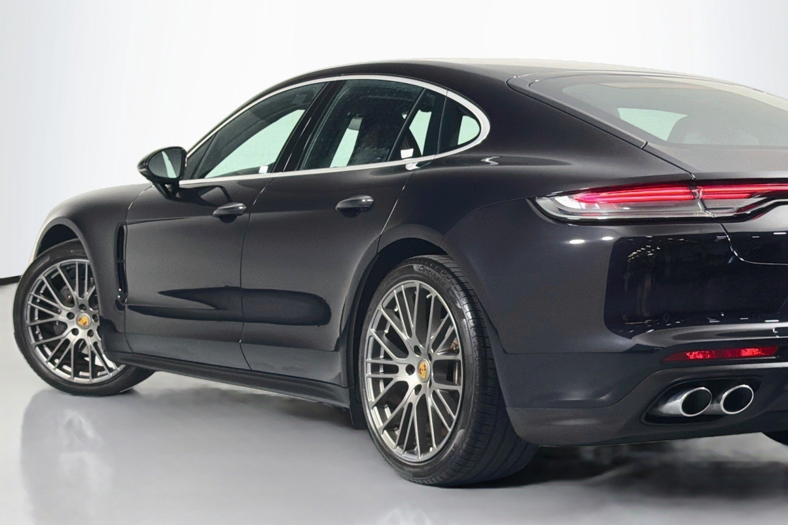 Used 2023 Porsche Panamera Platinum Edition RWD image 15