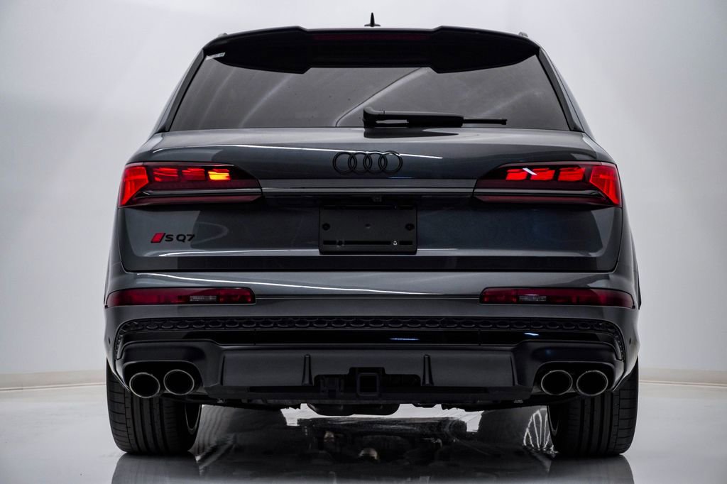 Used 2025 Audi SQ7 Prestige image 8