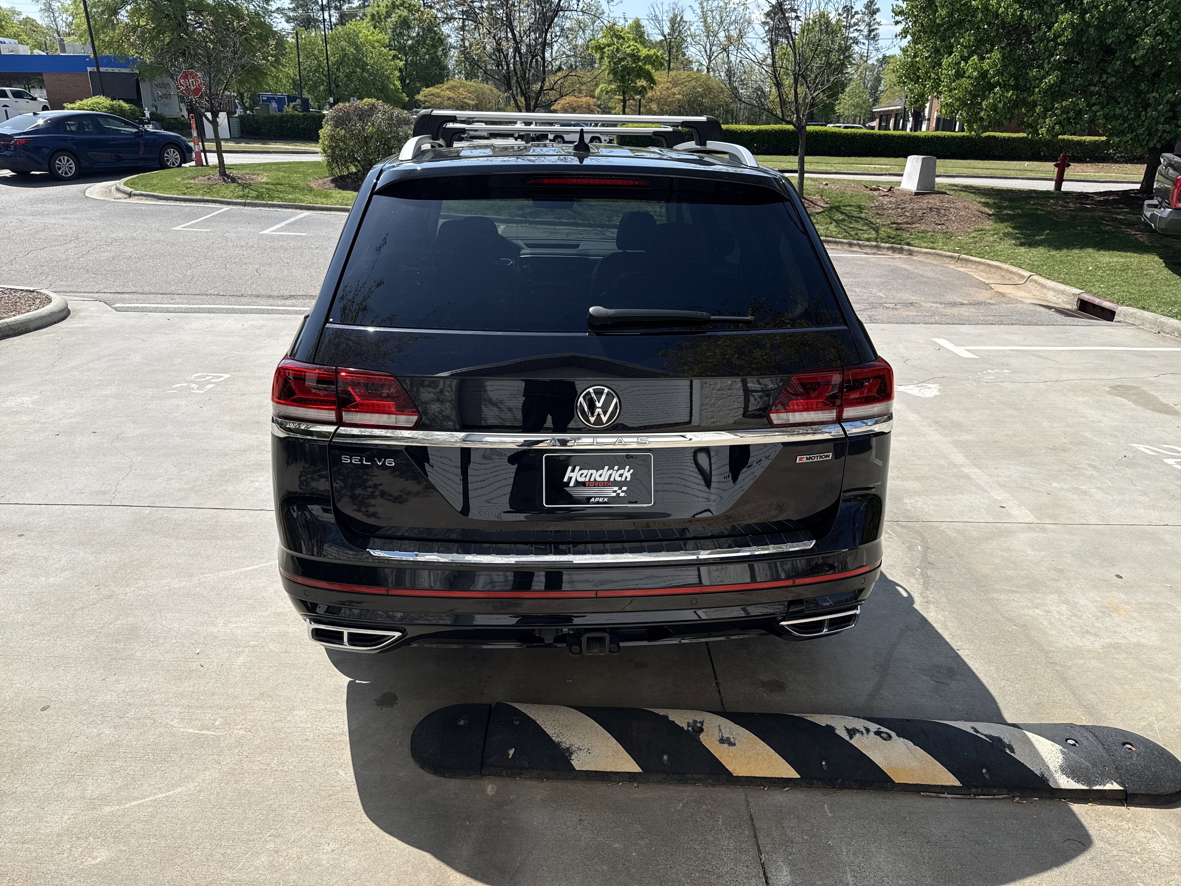 Used 2022 Volkswagen Atlas SEL Premium AWD/4WD image 10