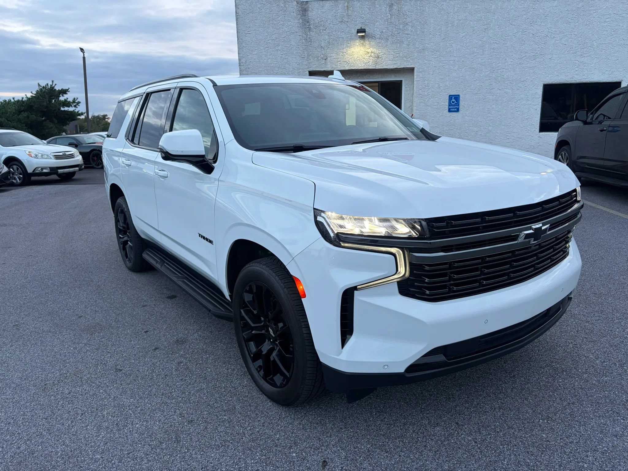 Used 2022 Chevrolet Tahoe RST w/ Luxury Package AWD/4WD image 1