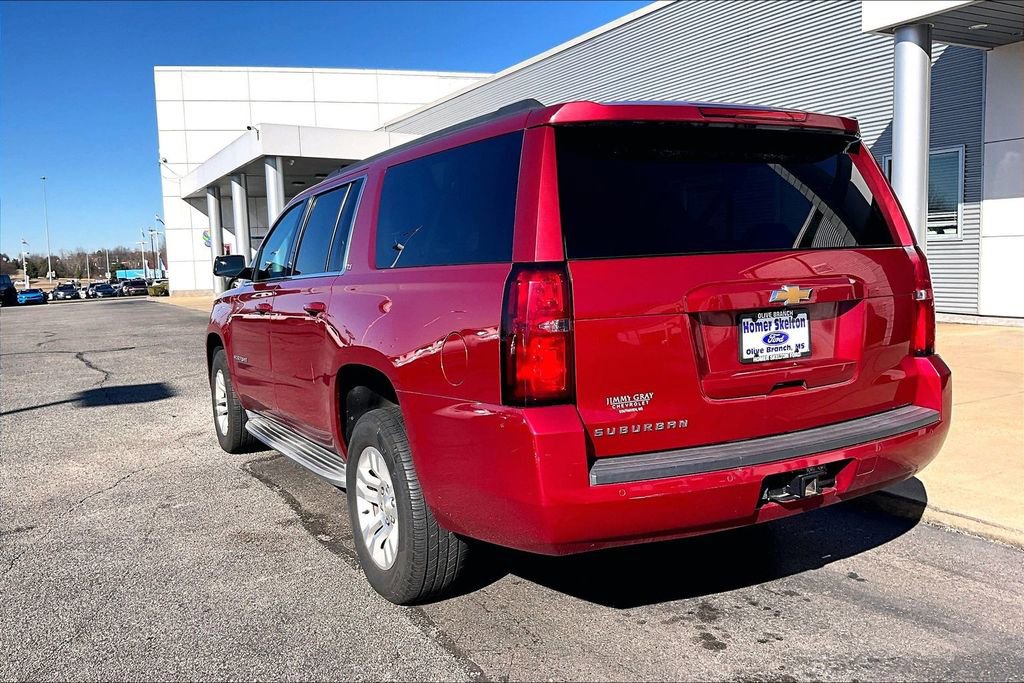 Used 2015 Chevrolet Suburban LT image 3