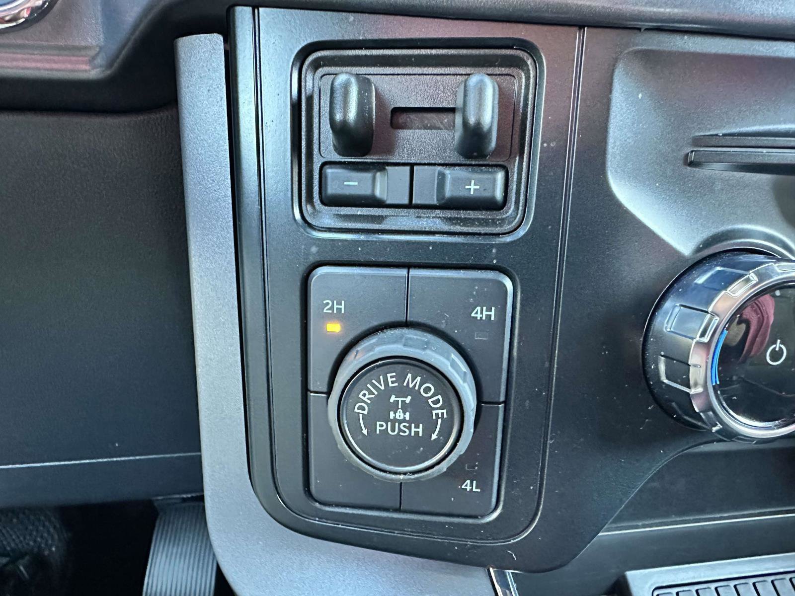 Used 2025 Ford F150 XLT w/ Equipment Group 302A MID image 25