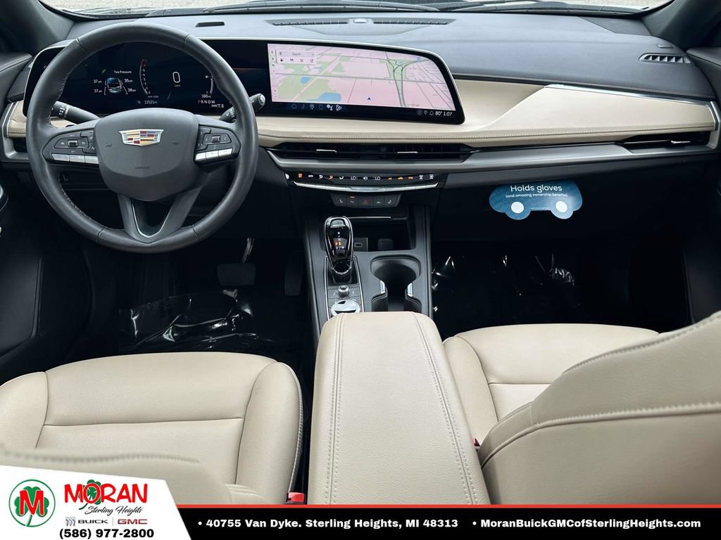 Certified 2024 Cadillac XT4 Luxury w/ Cold Weather Package AWD/4WD image 13