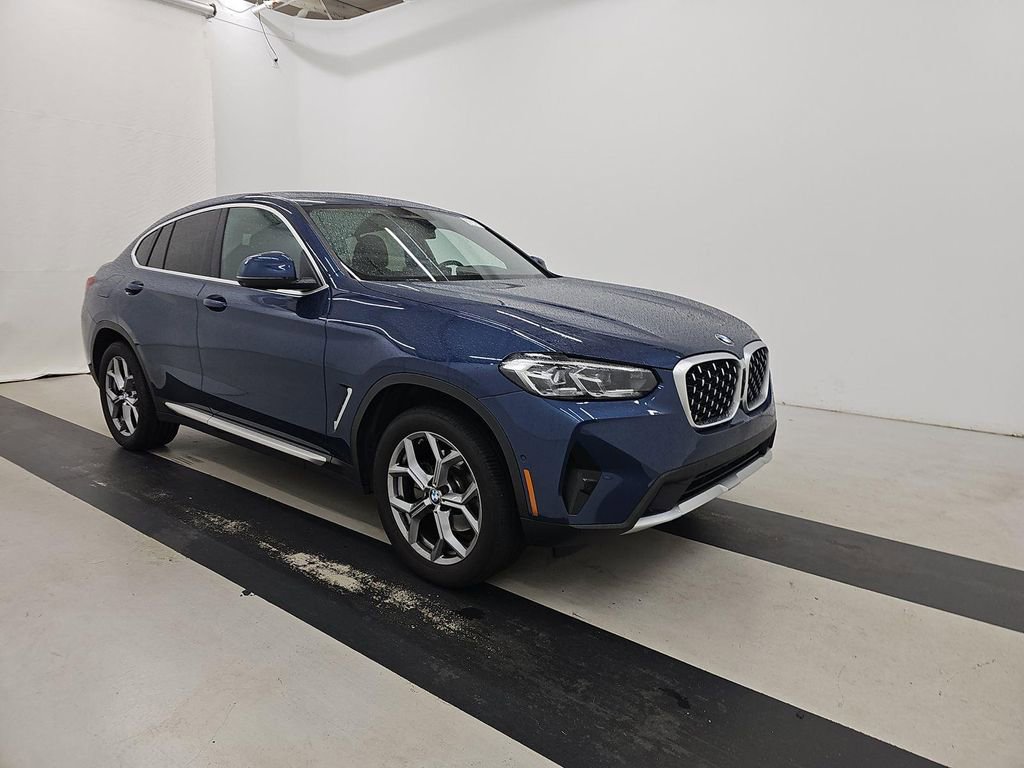 Used 2025 BMW X4 xDrive30i image 6