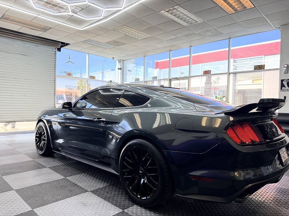 Used 2016 Ford Mustang GT Premium RWD image 11