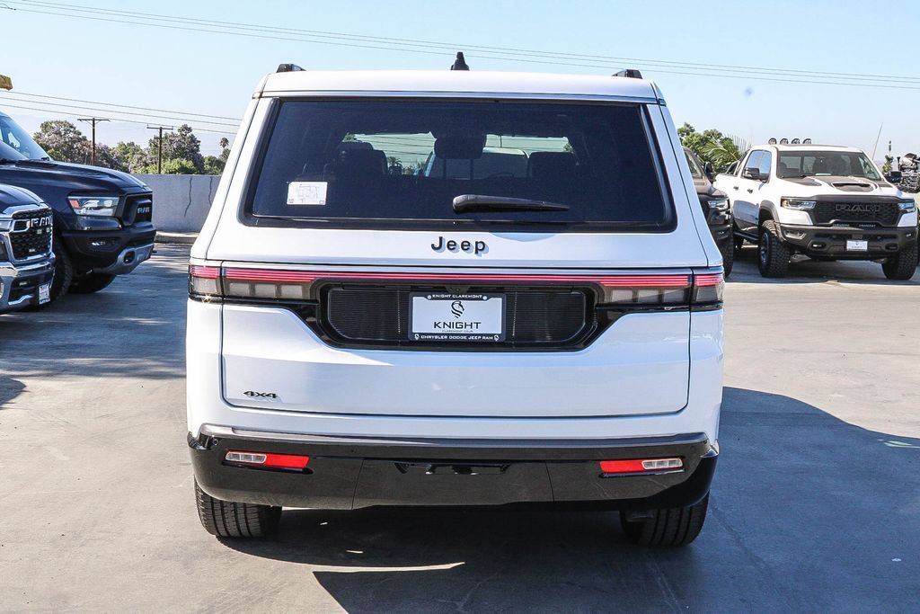 New 2026 Jeep Grand Wagoneer 4WD w/ HD Trailer Tow Package image 8